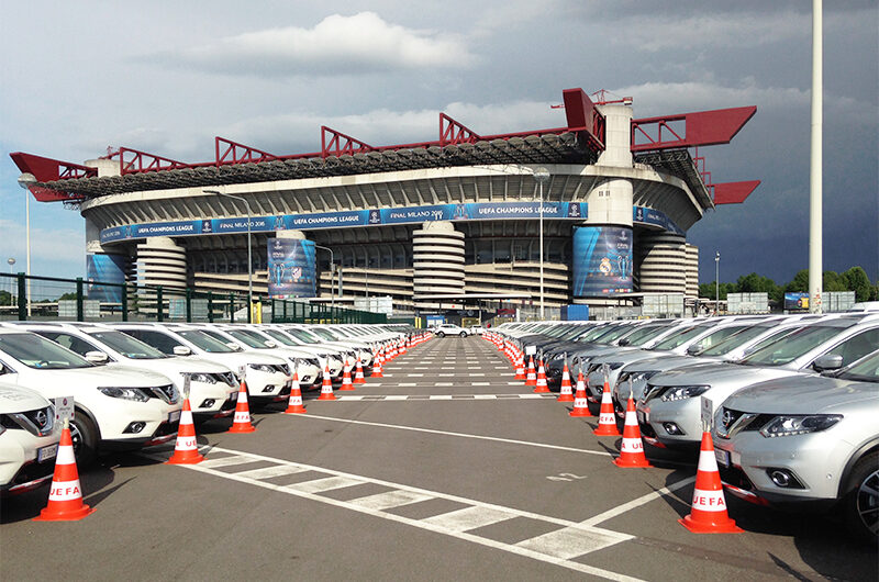 infrastruttura di ricarica temporanea Nissan a Milano per la finale UEFA
